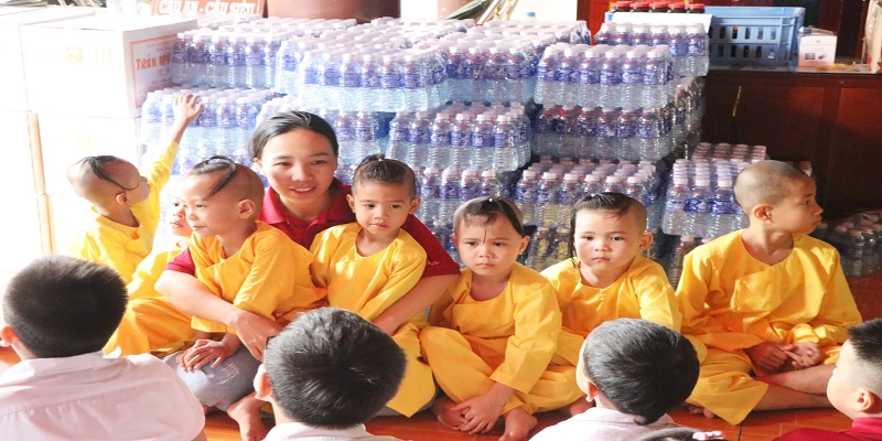 Những hoạt động ý nghĩa thăm các em nhỏ vùng cao của nhà cái